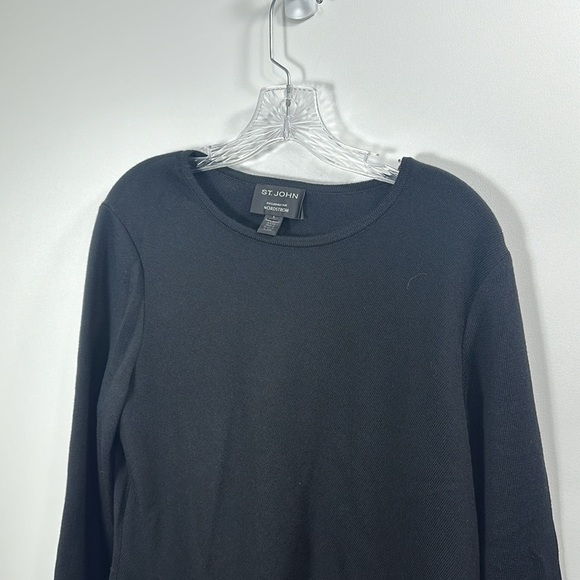 St.John black and blue asymmetrical 97% wool top size large. - Picture 2 of 11